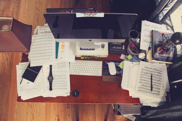 Do Yourself—And Your Productivity!—A Favour: Choose the Perfect Desk