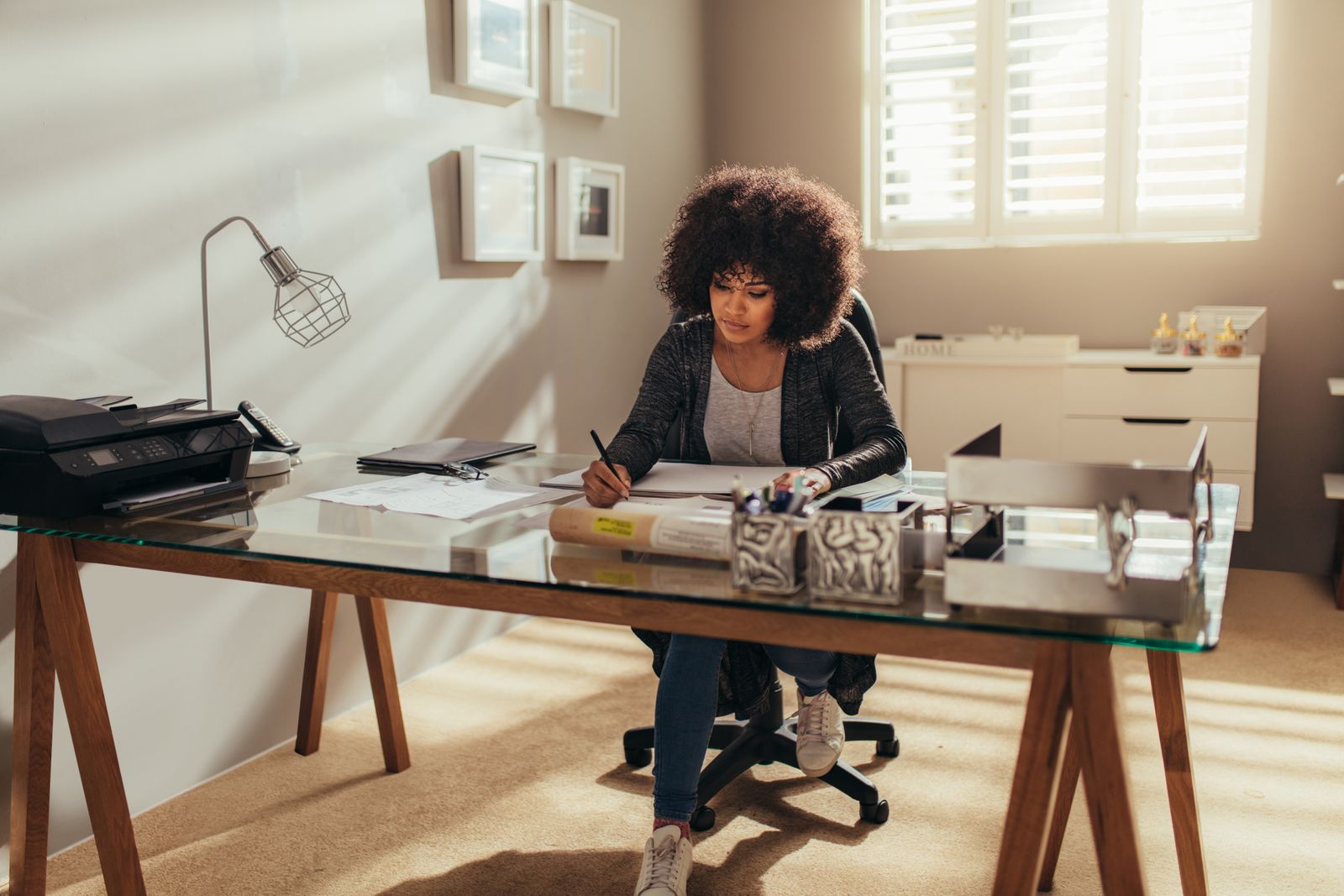 Femme en télétravail