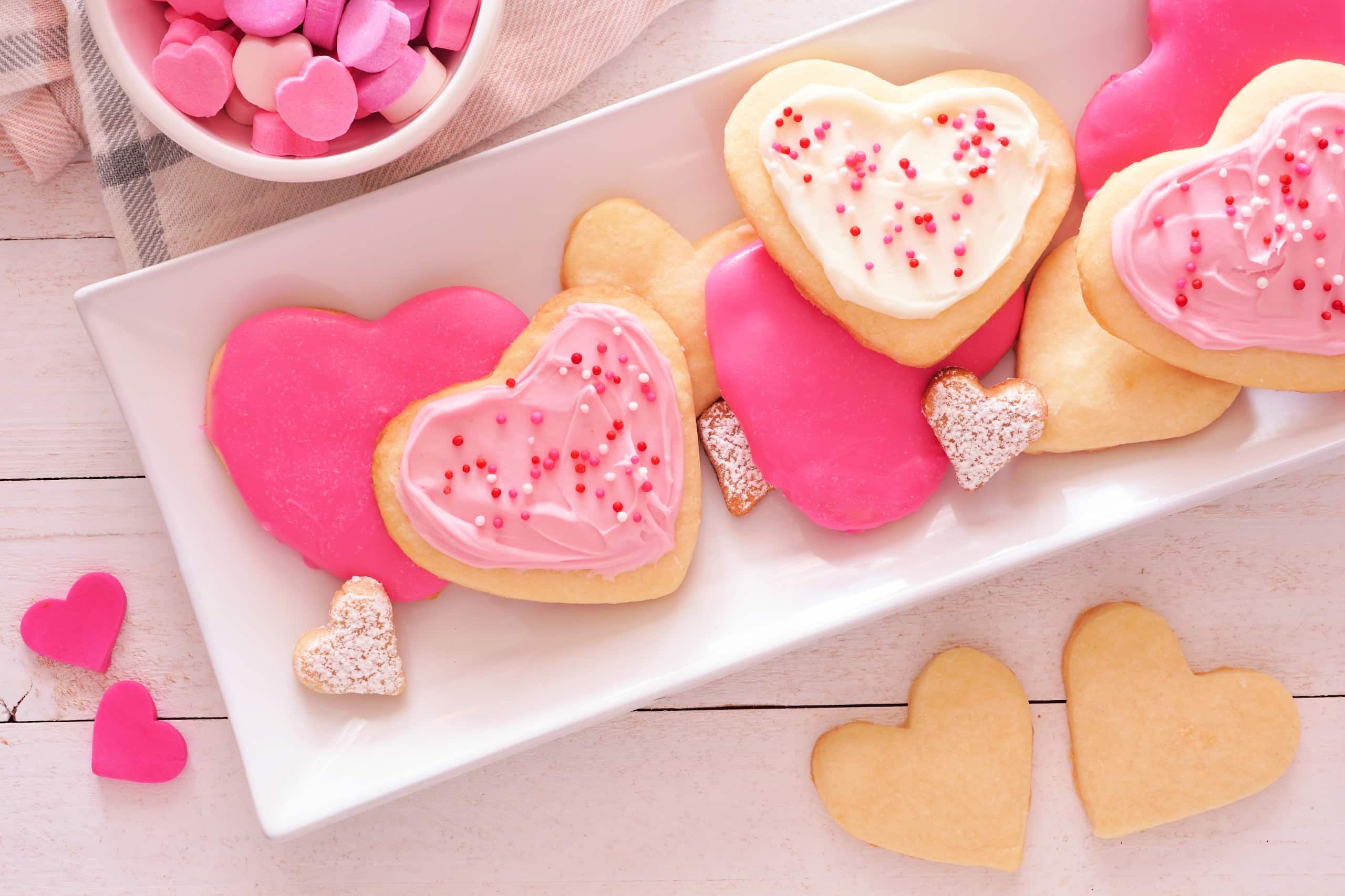 Biscuits de Saint-Valentin glaçage rose