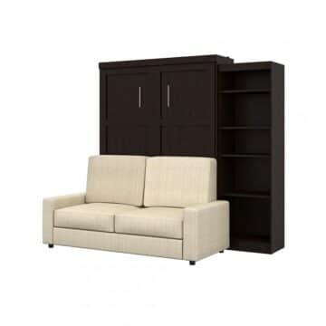 Lit queen escamotable (grand lit), une unité de rangement et un sofa